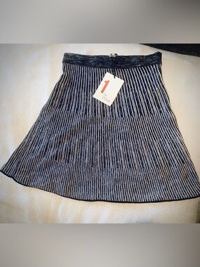 NWT Comfortable A-Line Skirt with a Side Zipper, Great for any Season